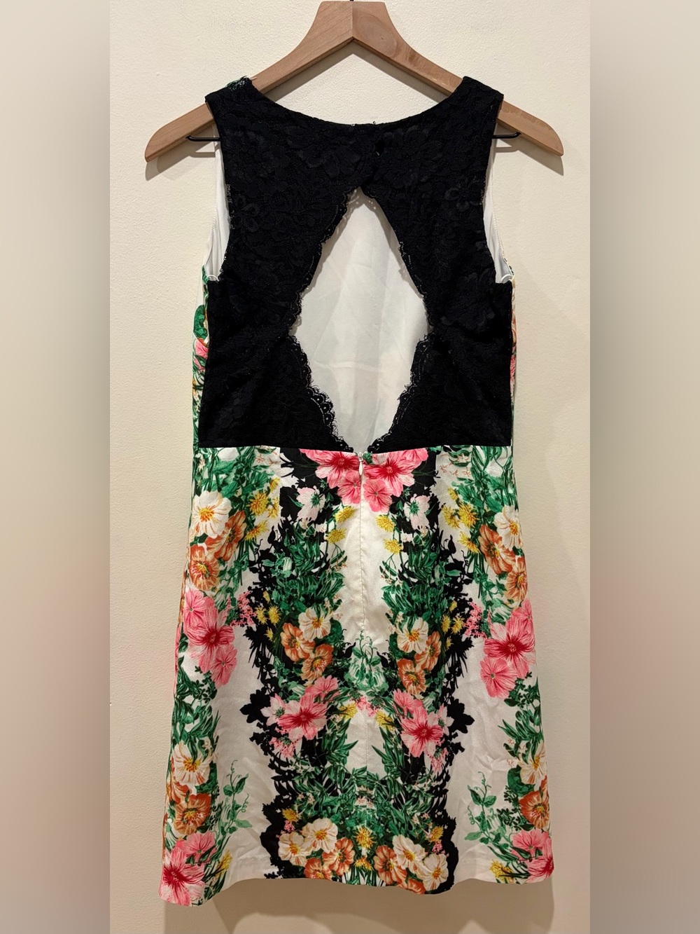 Maia Multicolored Floral Print Open Back Sleeveless Sheath Dress Women’s Size 6 - Picture 2 of 6